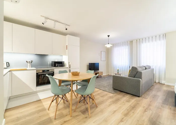 On The Square - Center By House And People Apartmán