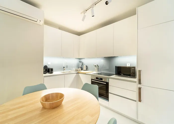 Apartmán On The Square - Center By House And People