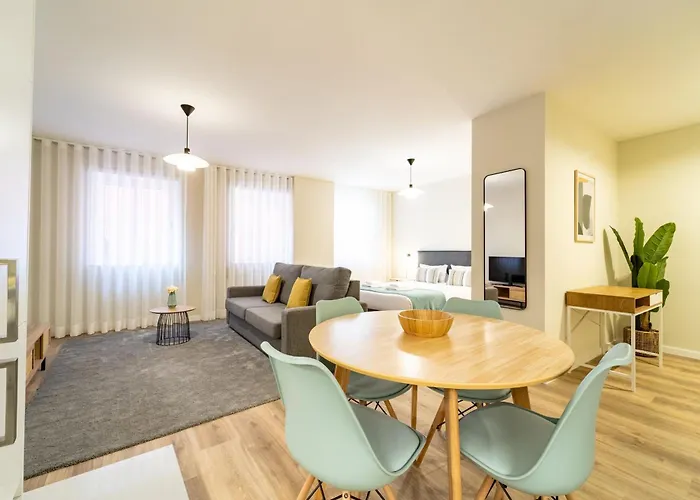 On The Square - Center By House And People Apartmán *